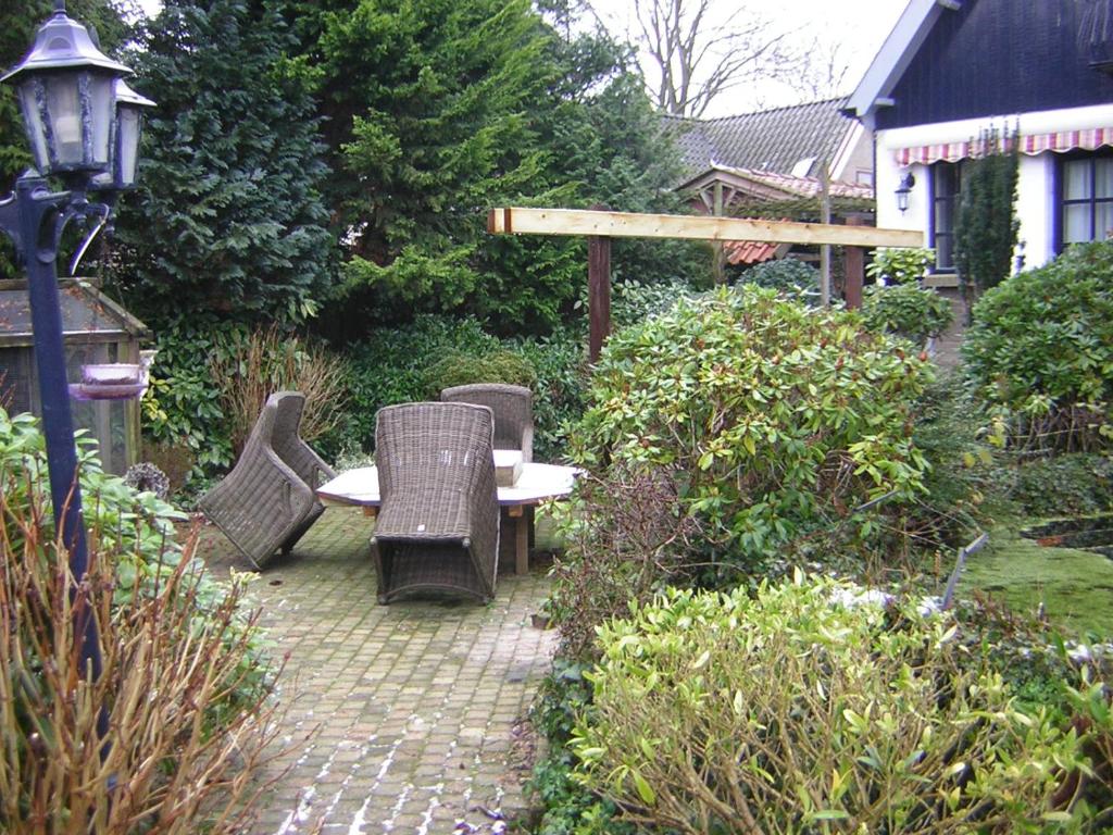 Prive tuinhuis B&B Elly room 5